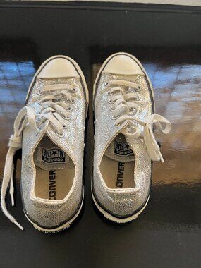 Converse All Star Low-top Silver Sneakers – Women’s 7.5
